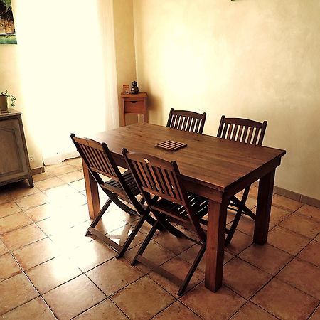 Le Logis De La Fontaine Apartman Ceyreste Kültér fotó