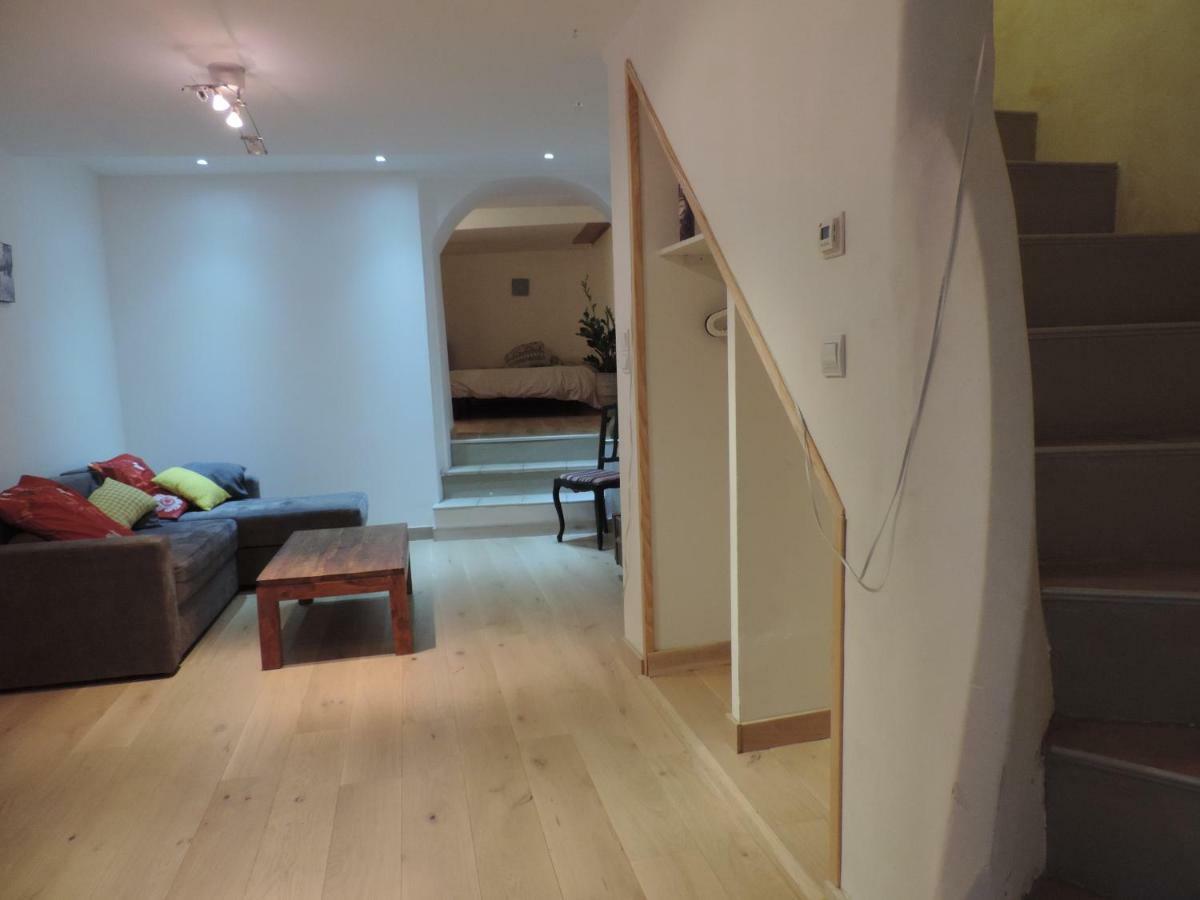 Le Logis De La Fontaine Apartman Ceyreste Kültér fotó